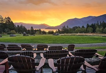 Image for story: Skamania Lodge lifts your spirits and fills your cup